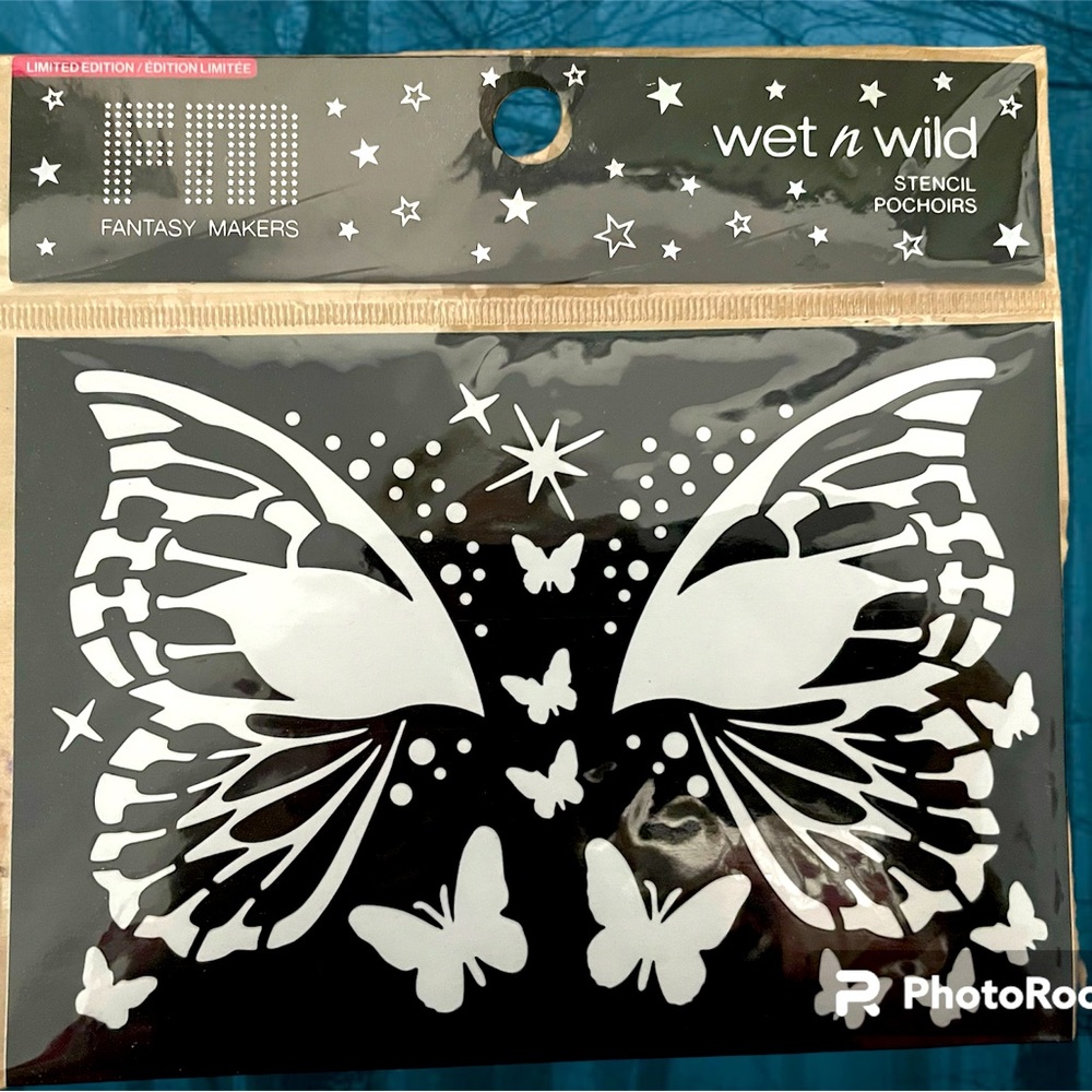 Wet n Wild Fantasy Makers Butterfly & Floral Stencils